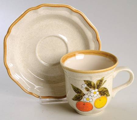 Delight Flat Cup & Saucer Set