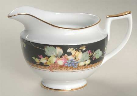 Della Robia Creamer