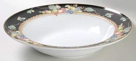 Della Robia 10" Round Vegetable Bowl