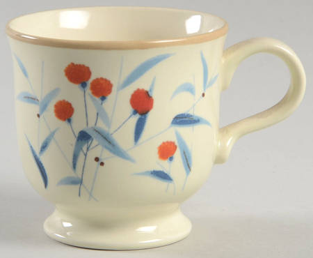 Dewberry Footed Cup