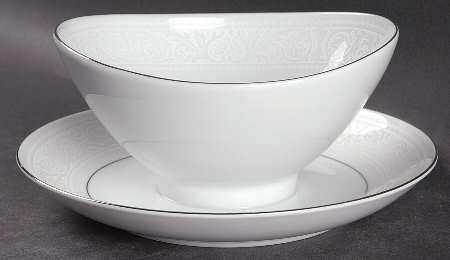 Diplomat Gravy Boat with Attached Underplate