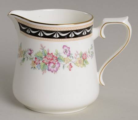 Diplomat Creamer by Mikasa