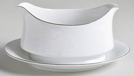 Diplomat Gravy Boat with Attached Underplate