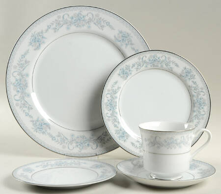 Dresden Rose 40 Piece Estate Set
