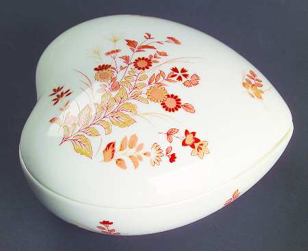 Eastwind Heart Shape Box & Lid