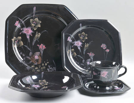 Ebony Garden 40 Piece Estate Set
