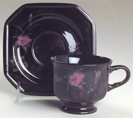 Ebony Meadow Footed Cup & Saucer Set