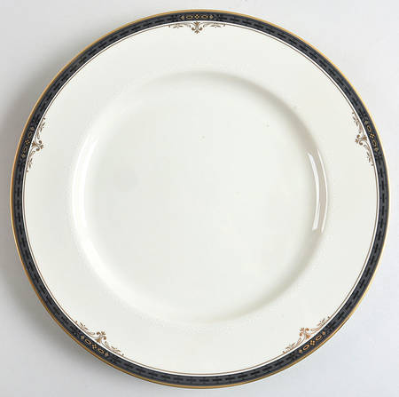 Ebony Manor 12" Chop Plate (Round Platter)