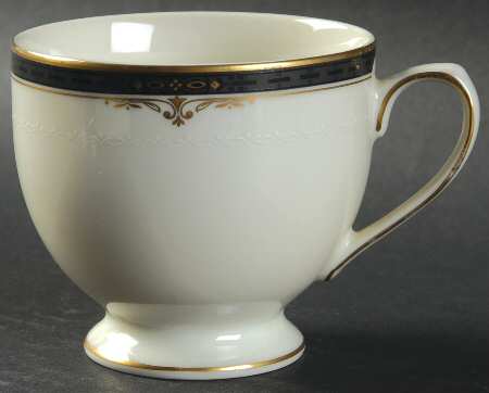 Ebony Manor Footed Cup