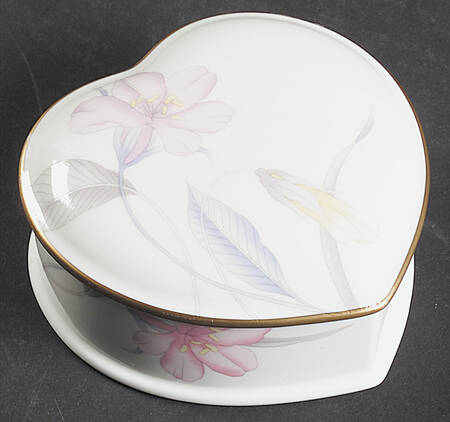 Eden's Garden Heart Shape Box & Lid