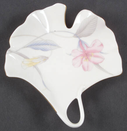 Eden's Garden Ginkgo Leaf Dish