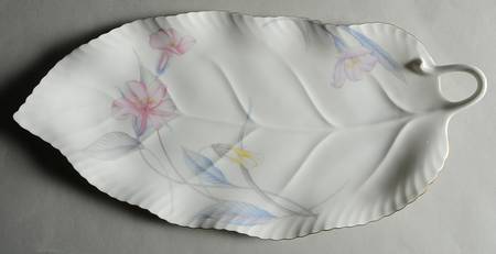 Eden's Garden 15" Leaf Dish