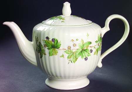 Eden Hall Teapot & Lid