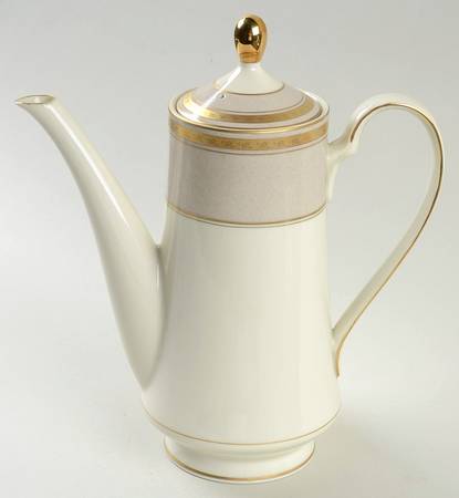 Embassy Hall Coffee Pot & Lid