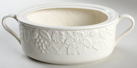 English Countryside White 2 Quart Oval Casserole No Lid