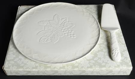 English Countryside White Cake Plate & Solid Ceramic Server Set (Boxed)