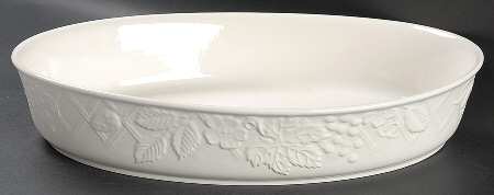 English Countryside White 14" Oval Baker