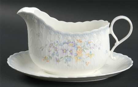Endless Love Gravy Boat & Underplate