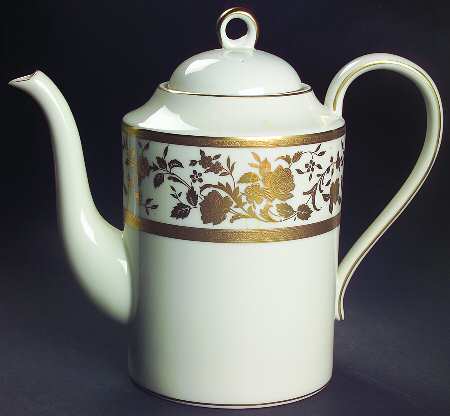 English Manor Coffee Pot & Lid