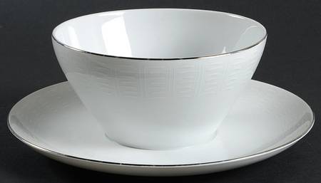 Everest Gravy Boat with Attached Underplate