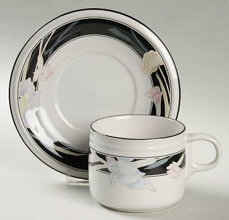 Evening Romance Flat Cup & Saucer Set