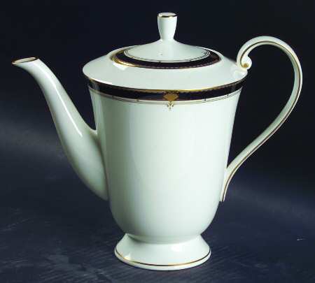 Fanfare Black Coffee Pot & Lid