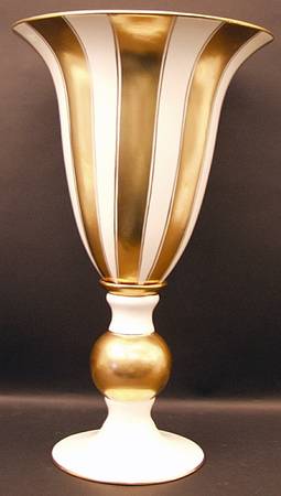 Fifth Avenue Pedestal Vase