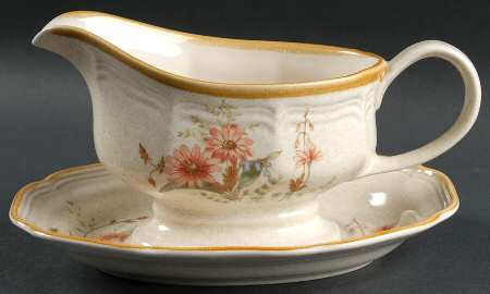 Field Bouquet Gravy Boat & Underplate