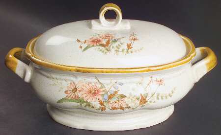 Field Bouquet 2.5 Quart Oval Covered Casserole
