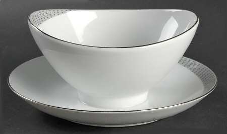 Flair Gravy Boat with Attached Underplate