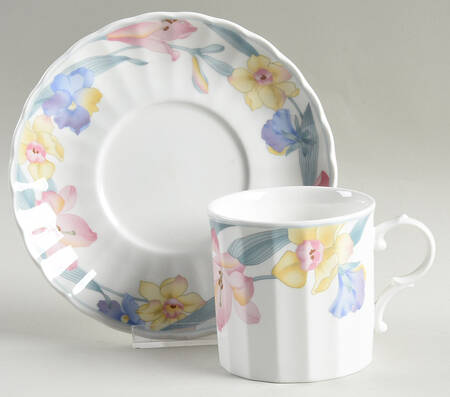 Floral Finesse Flat Cup & Saucer Set