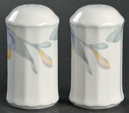 Floral Finesse Salt & Pepper Set