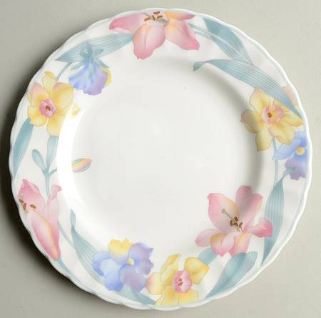 Floral Finesse Salad Plate/Gravy Boat Stand