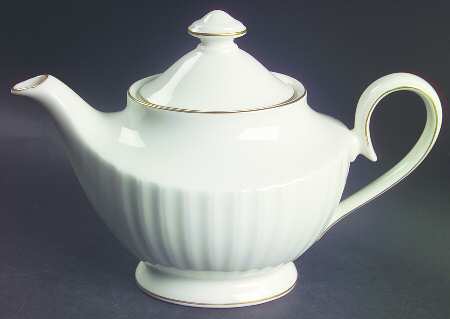 Fluted Gold Teapot & Lid