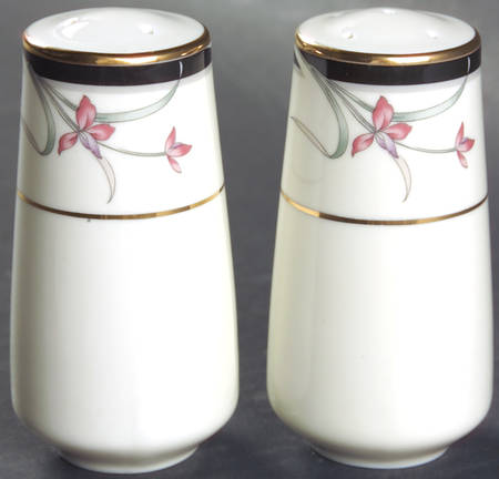 Floradora Salt & Pepper Set