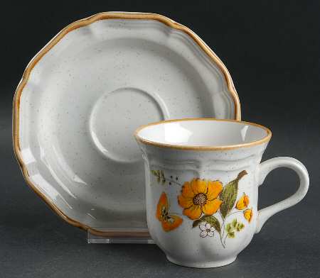 Florian Flat Cup & Saucer Set