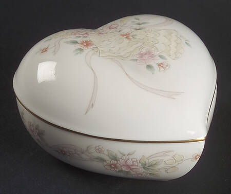 Forever Love Heart Shape Box & Lid