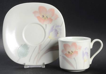 Footloose Flat Cup & Saucer Set