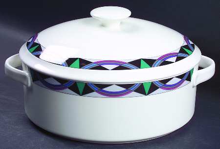 Forecast 2 Qt Round Covered Casserole