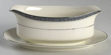 Forsythe Gravy Boat with Attached Underplate