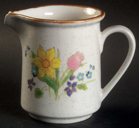 Fresh Blooms Creamer