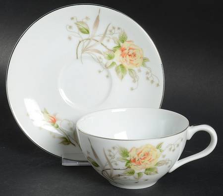 Freda Flat Cup & Saucer Set