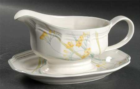 Freesia Gravy Boat & Underplate