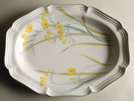 Freesia 14" Oval Serving Platter