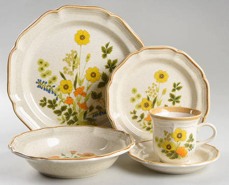 Fresh Floral 5 Piece Place Setting