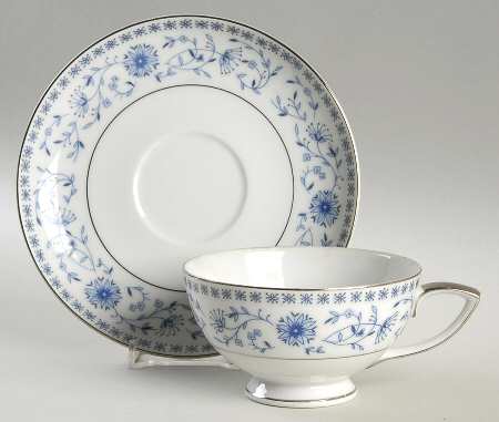 Fuji Footed Cup & Saucer Set