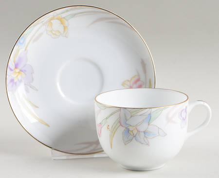 Gabriele Flat Cup & Saucer Set