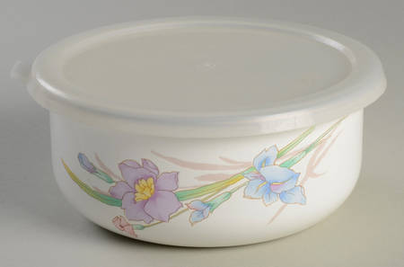 Gabriele Bowl-Metal 5 7/8"  with Plastic Lid