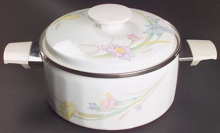 Gabriele 2.5 Quart Metal Round Covered Casserole