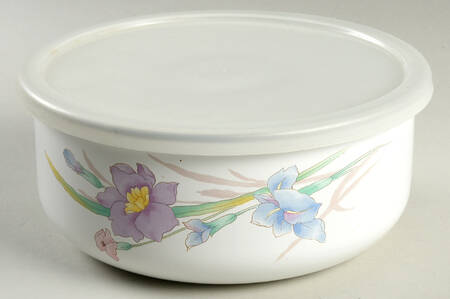 Gabriele 7 1/2" Metal Bowl W/Plastic Lid